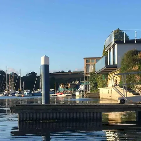 Solano A 2 Bedroom Waterside Villa In Falmouth Flushing Exterior photo