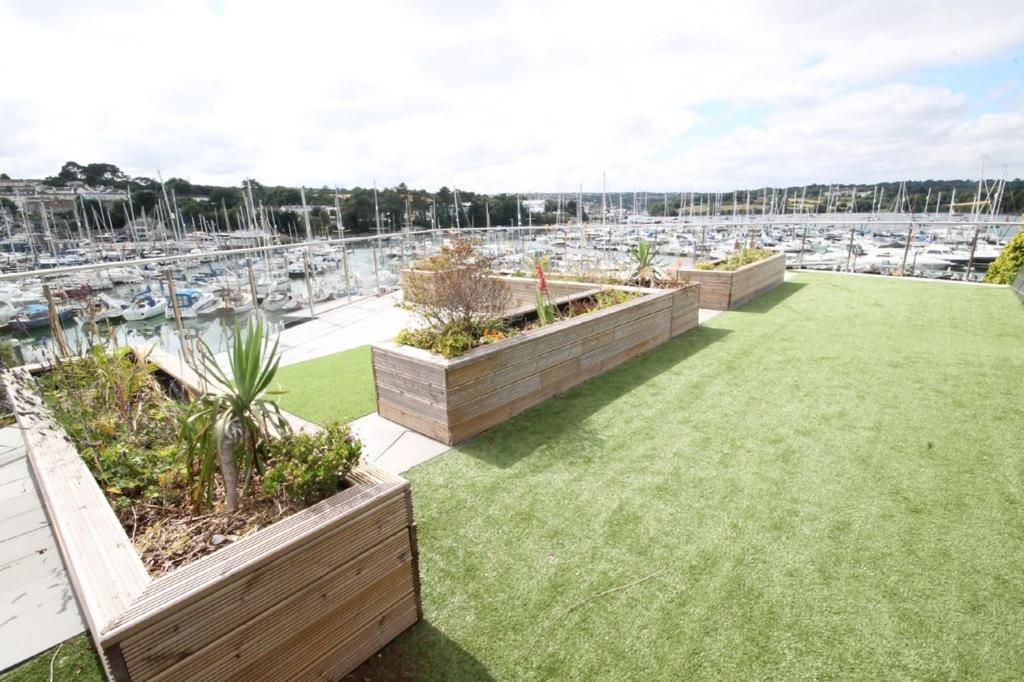 Villa Solano A 2 Bedroom Waterside In Falmouth *