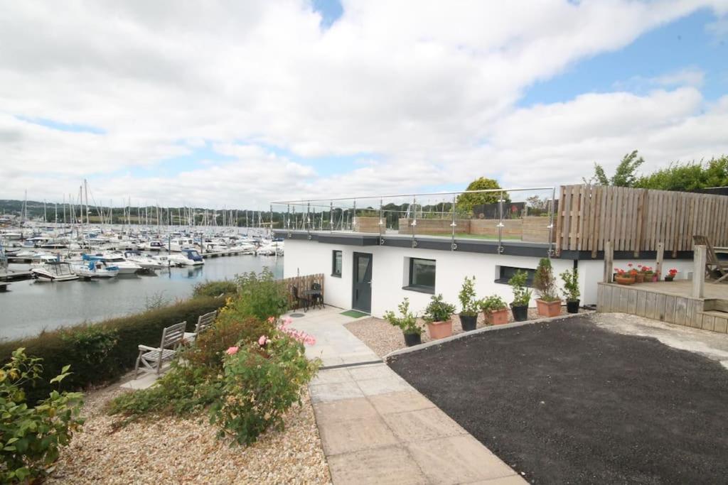 Solano A 2 Bedroom Waterside In Falmouth Villa Flushing