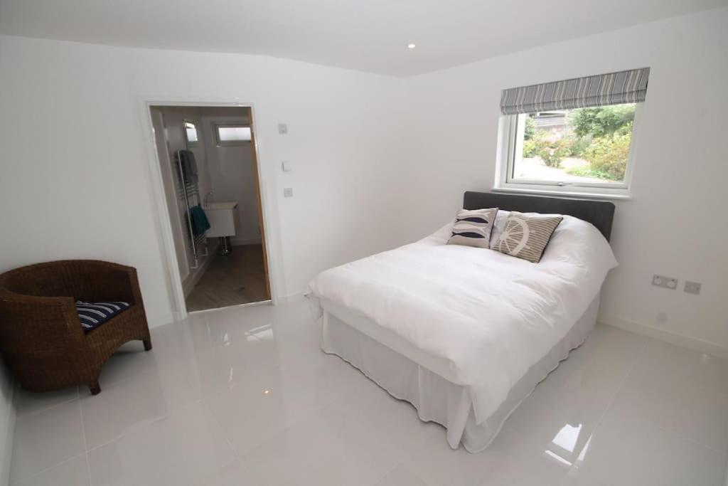 Solano A 2 Bedroom Waterside In Falmouth Villa Flushing