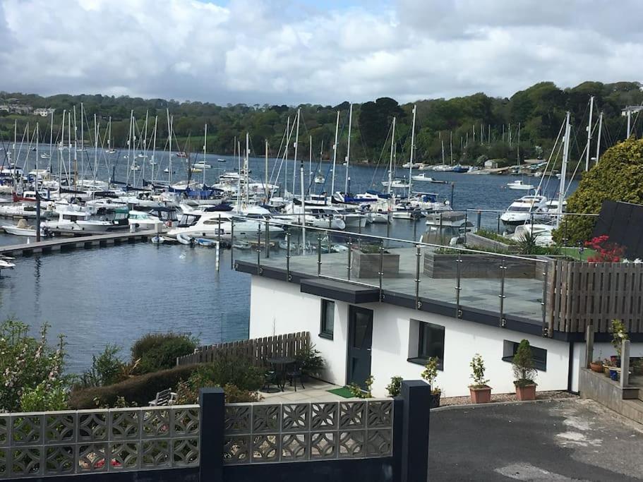 Solano A 2 Bedroom Waterside In Falmouth Villa *