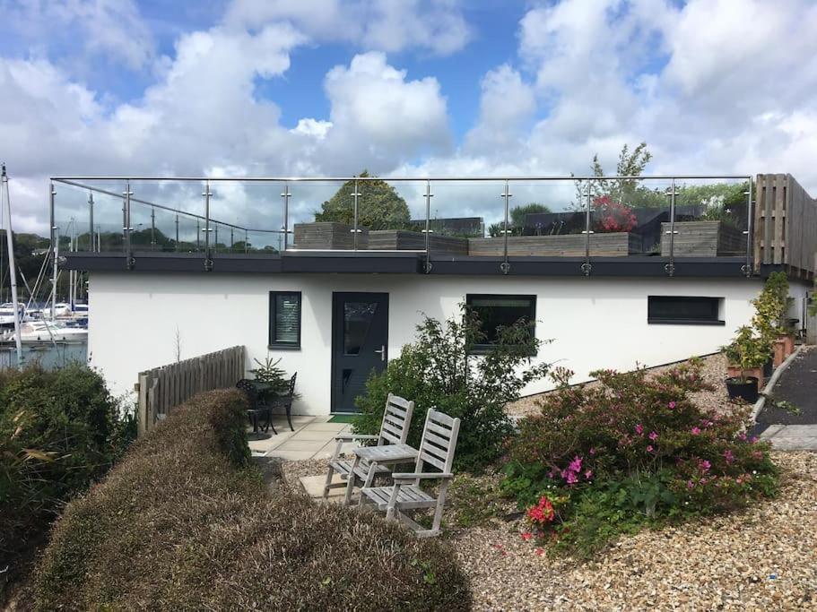 Solano A 2 Bedroom Waterside In Falmouth *