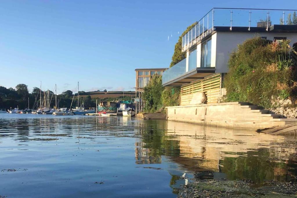 Solano A 2 Bedroom Waterside In Falmouth Flushing
